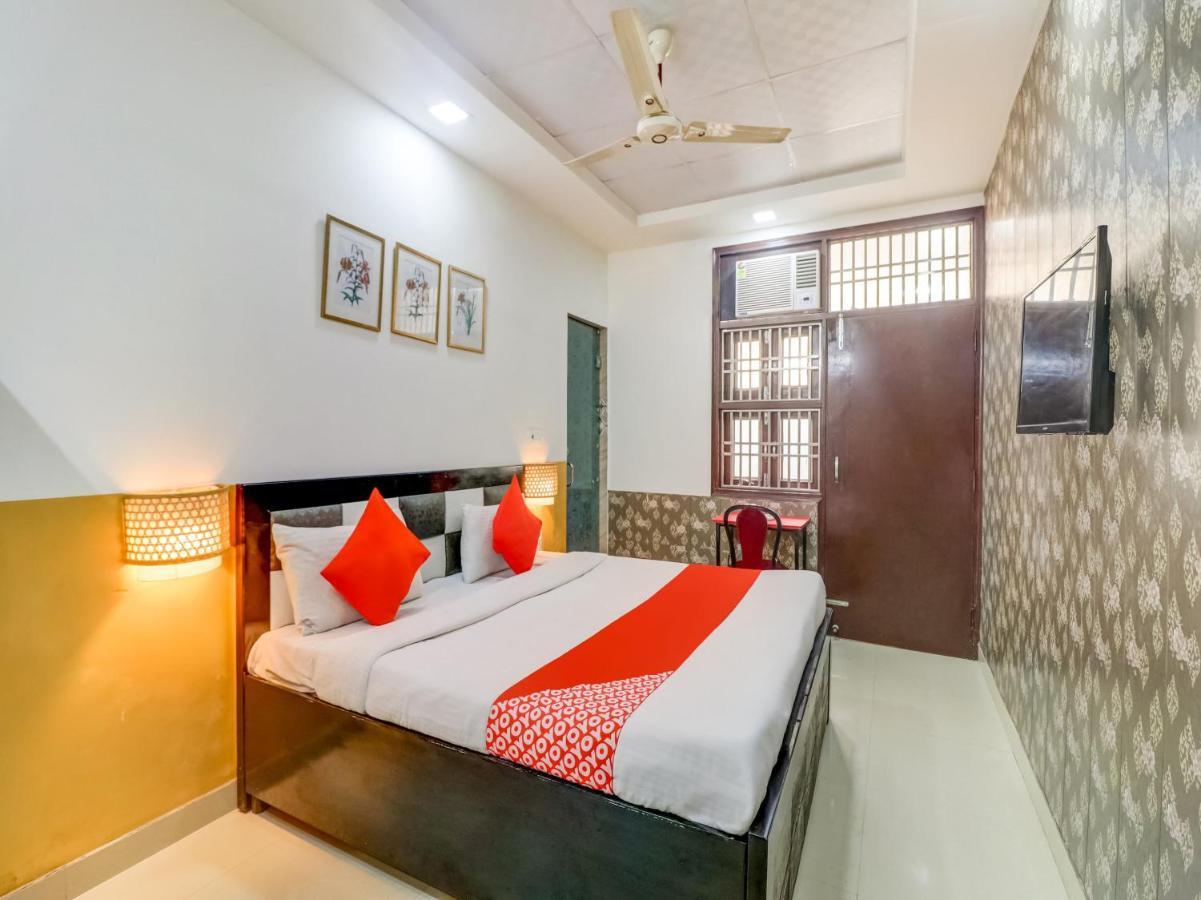 Oyo 74060 Taj Residency Hotel Ню Делхи Екстериор снимка
