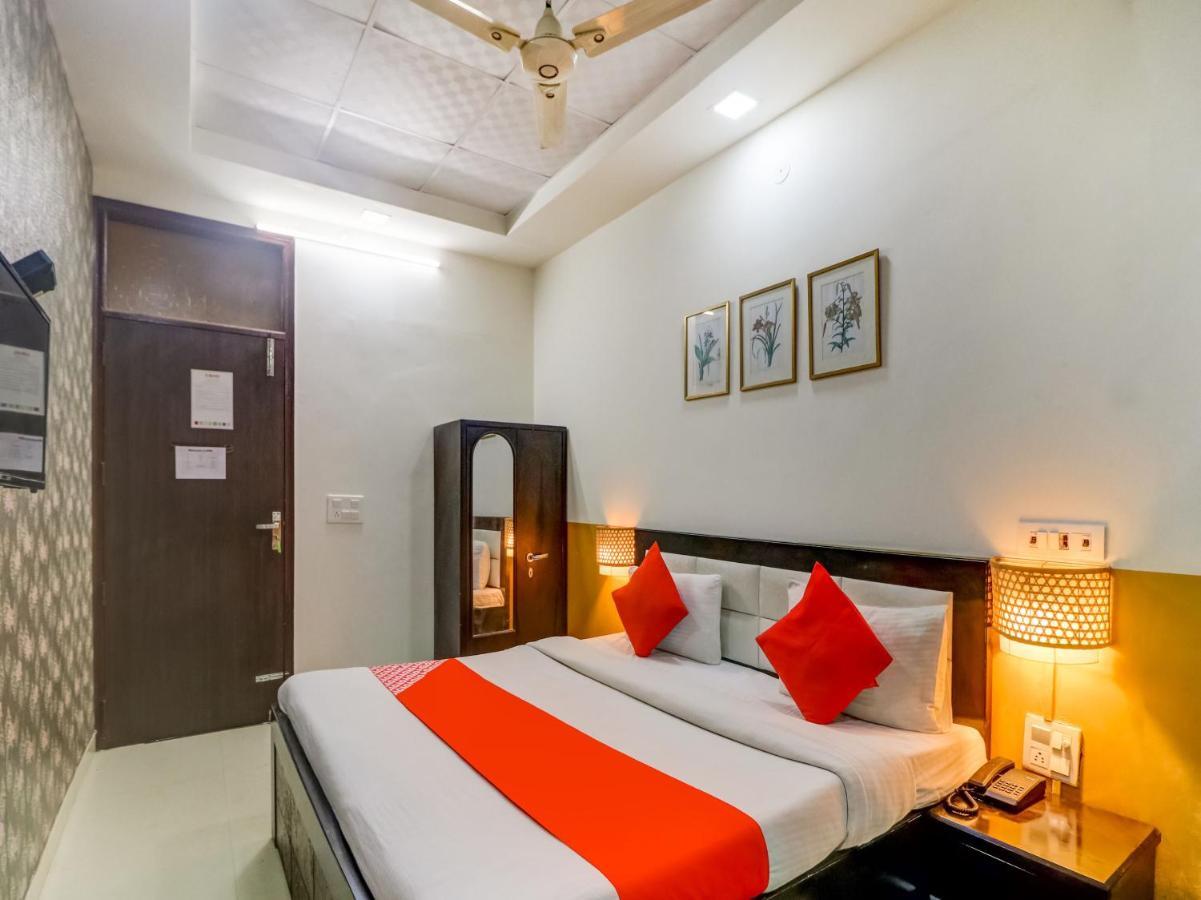 Oyo 74060 Taj Residency Hotel Ню Делхи Екстериор снимка