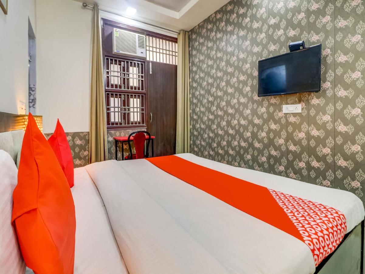 Oyo 74060 Taj Residency Hotel Ню Делхи Екстериор снимка