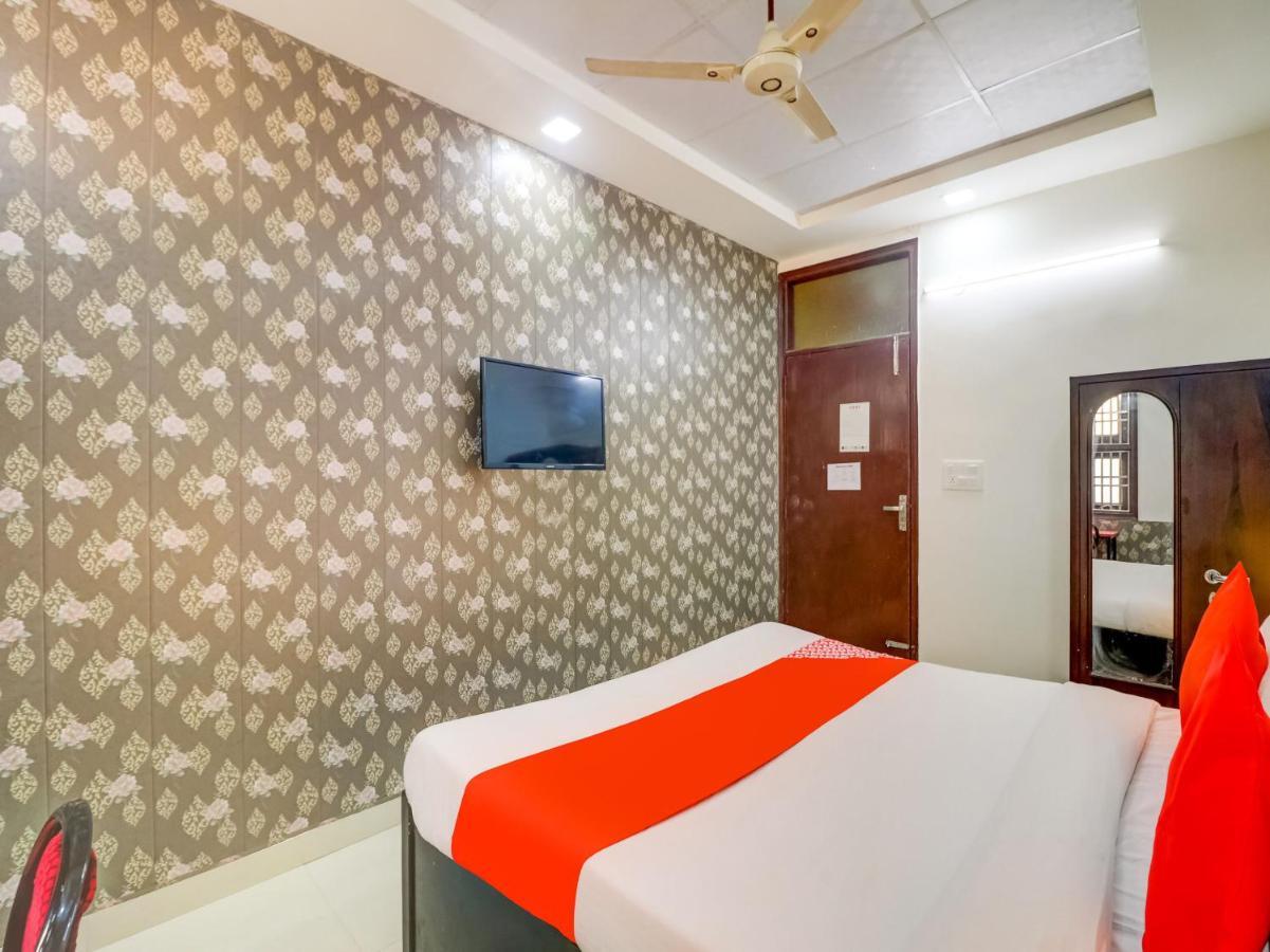 Oyo 74060 Taj Residency Hotel Ню Делхи Екстериор снимка