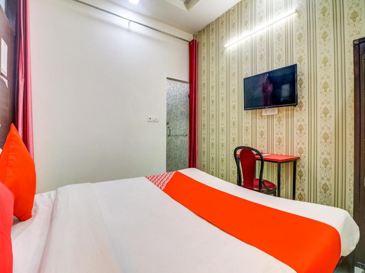 Oyo 74060 Taj Residency Hotel Ню Делхи Екстериор снимка